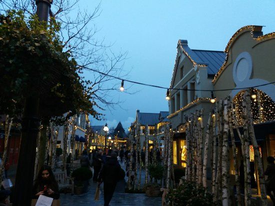 Maasmechelen Village